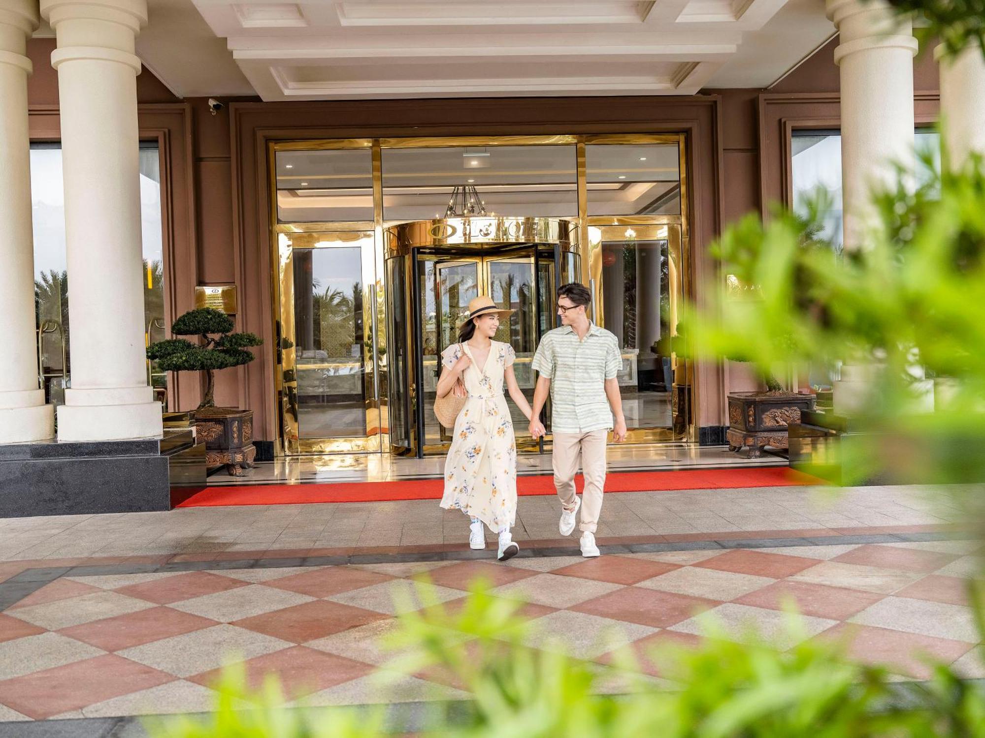 Dlg Hotel Danang Exterior photo Entrance of the hotel