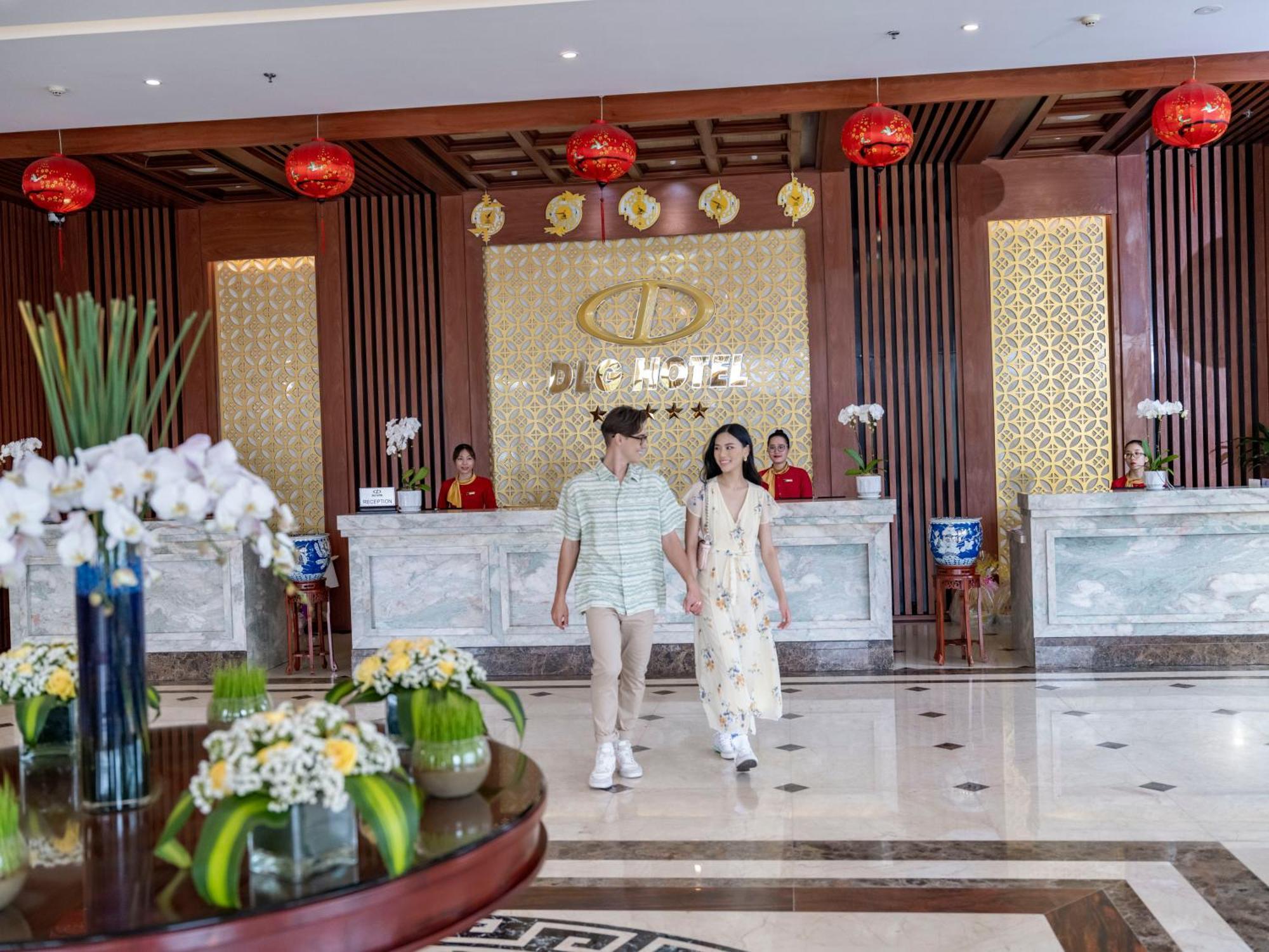 Dlg Hotel Danang Exterior photo Reception desk at the hotel