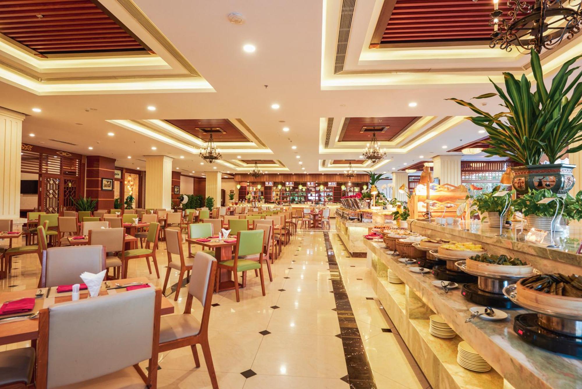 Dlg Hotel Danang Exterior photo The restaurant